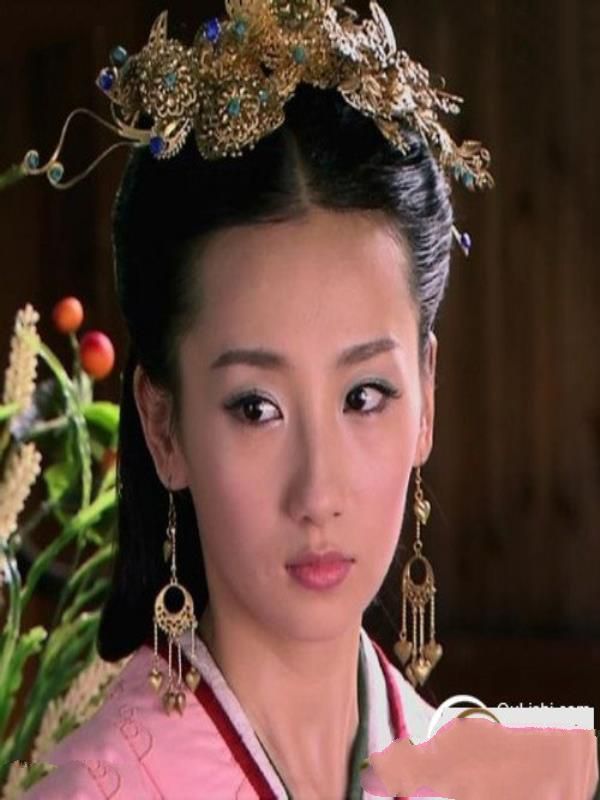 薄皇后怎么当上皇后的，后来薄皇后为何被废？