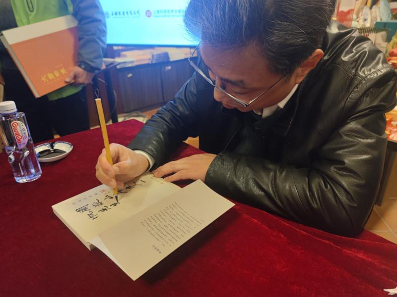 分享三十年碑帖鉴藏的奇闻趣事——“仲威漫谈碑帖：鉴藏秘笈大公开”讲座举行